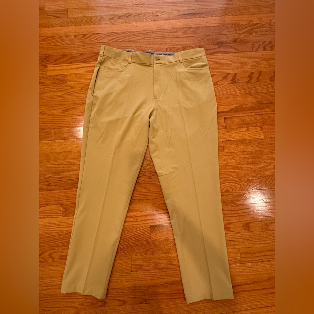 Men’s tan dress pants; BNWT; excellent condition; size W42, L32